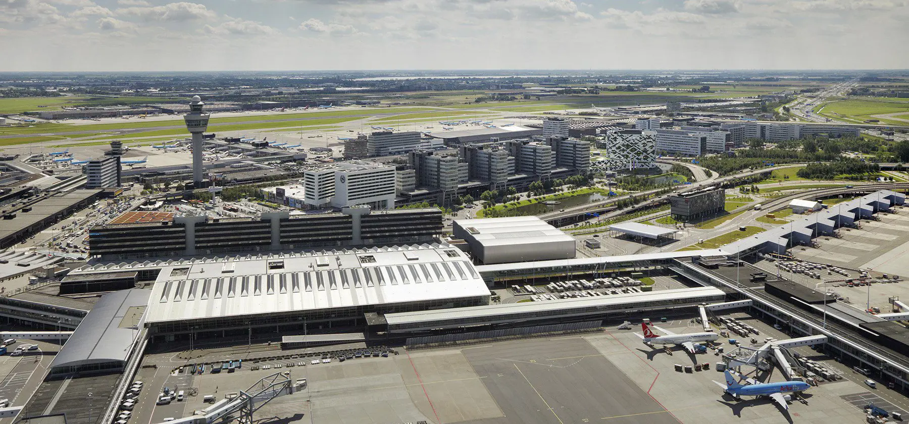 Minister en luchtvaartsector sluiten akkoord voor veiliger Schiphol