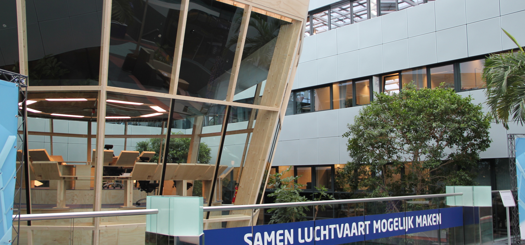 Grootschalige verbouwing verkeerstoren Schiphol