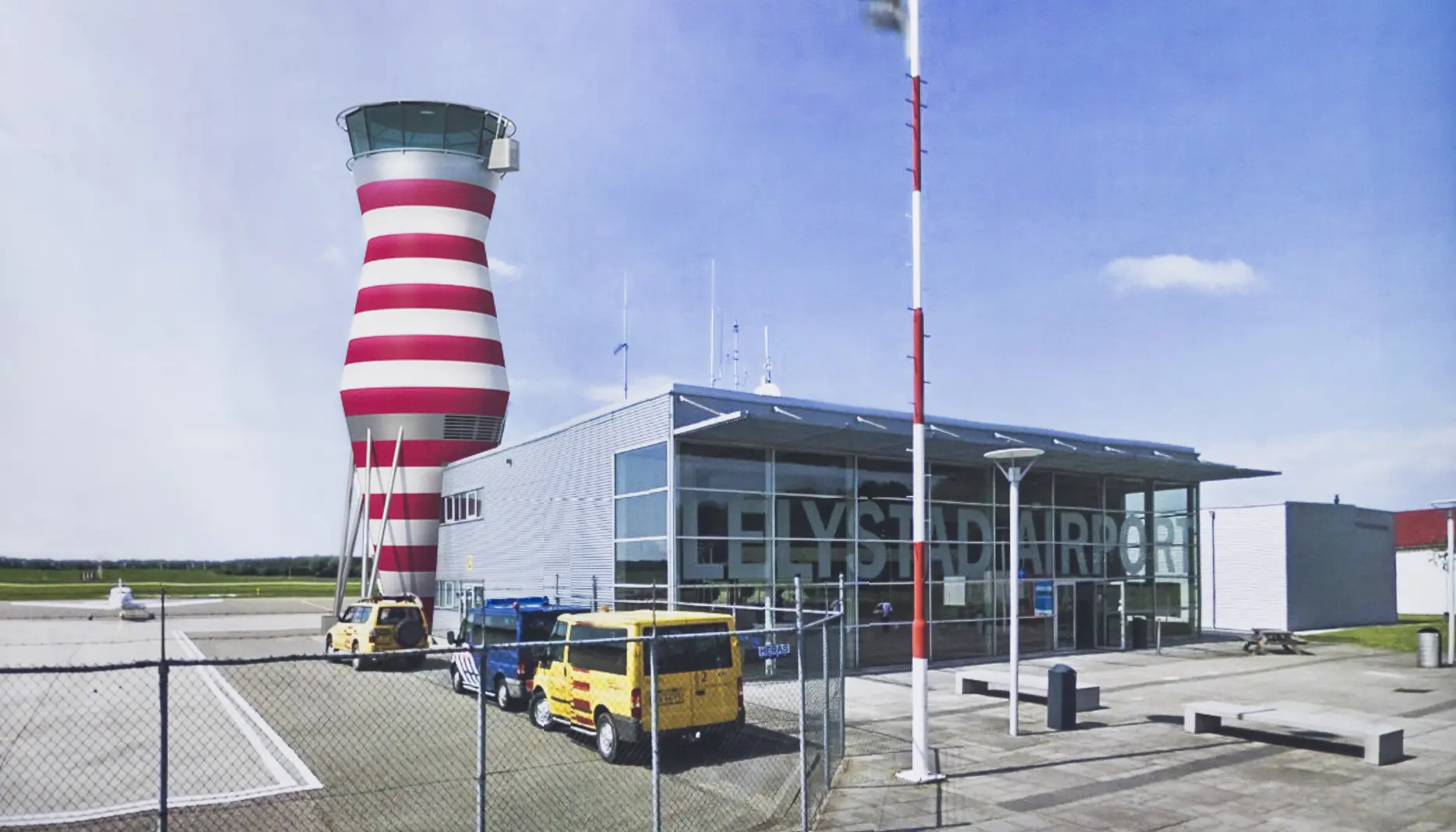 Lelystad Airport neemt verhoogde verkeerstoren in gebruik