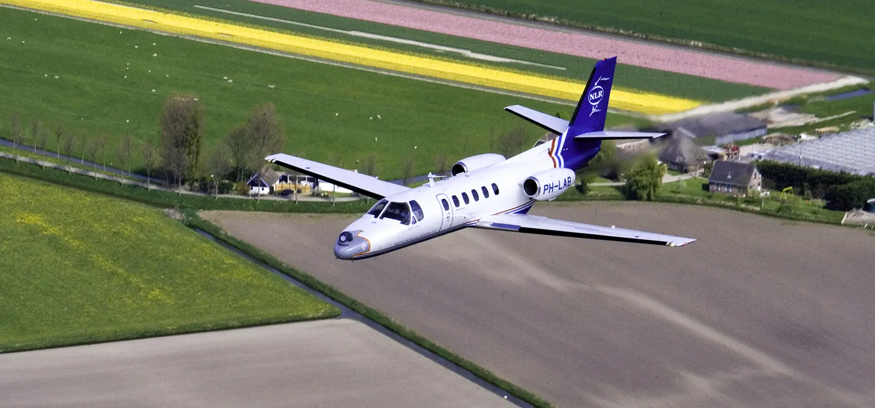  Onderdeel van deze werkzaamheden zijn verplichte metingen op de grond en in de lucht om de goede werking en betrouwbaarheid van het nieuwe systeem te testen. 