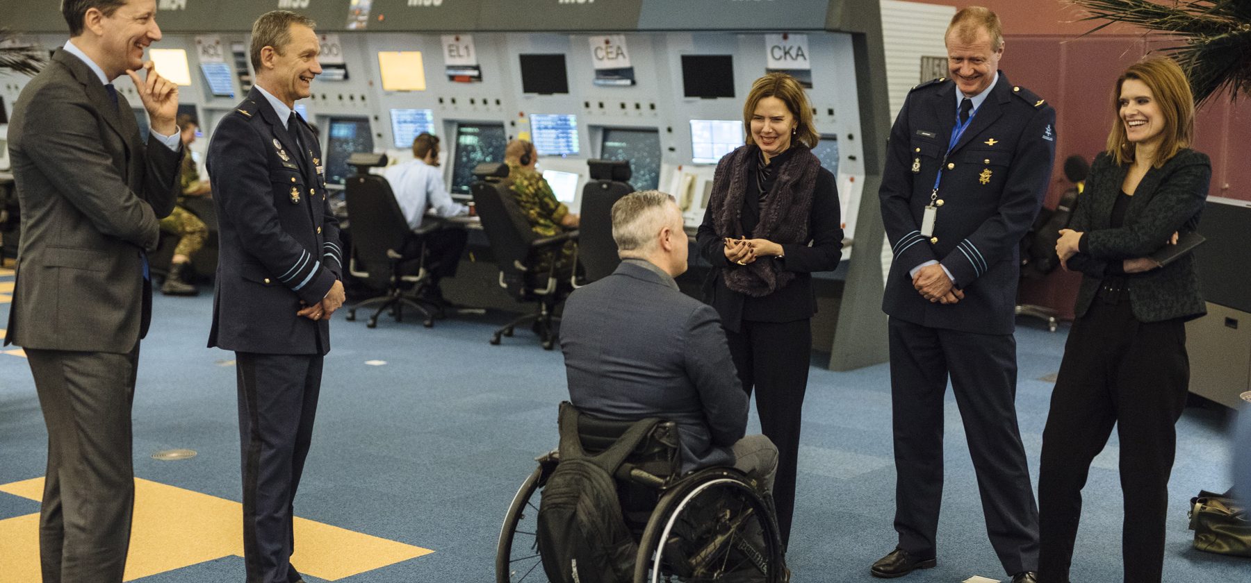 Bezoek minister en staatssecretaris aan LVNL